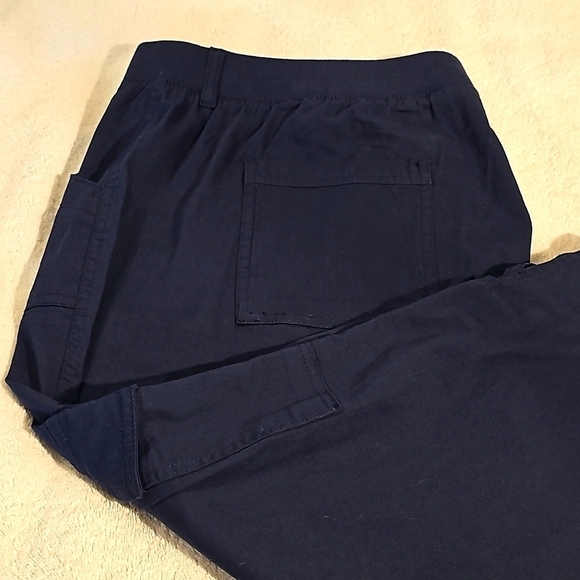NWOT FRESH Capri Cargo Pants in Navy w Elastic Waist. SIZE 16. - Picture 7 of 8
